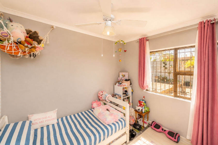 3 Bedroom Property for Sale in Uitzicht Western Cape